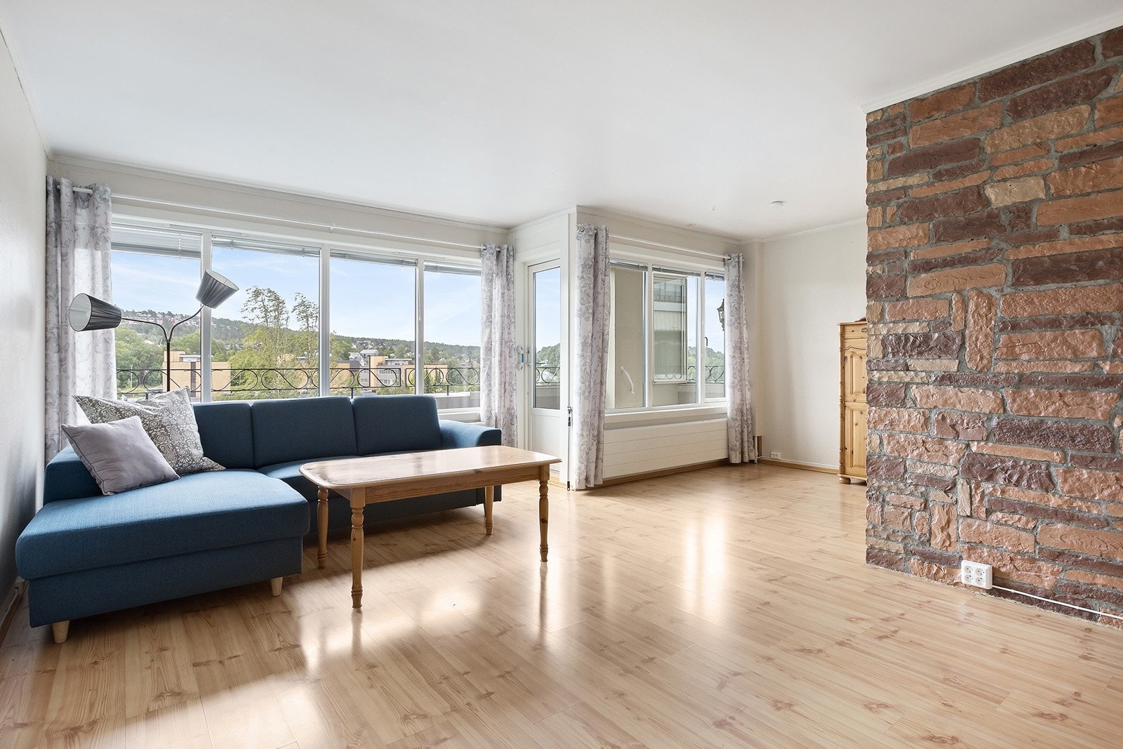 Velkommen til Nåkkves vei 3 - Presentert av Naveed Iqbal - OBOS Eiendomsmeglere avd. Tveita. Galleribilde