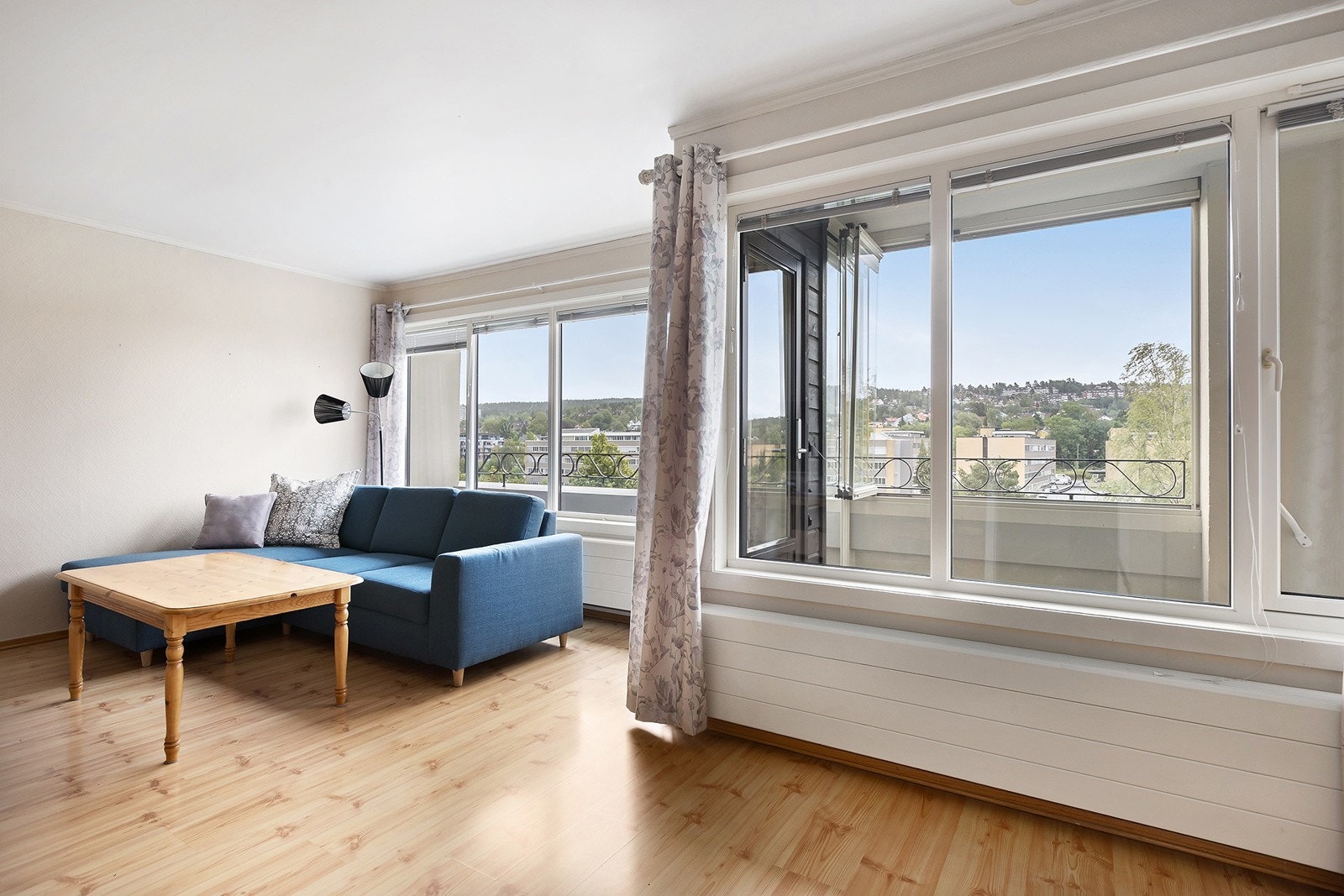 Hjørneleilighet med en flott beliggenhet i byggets 4.etasje. Galleribilde