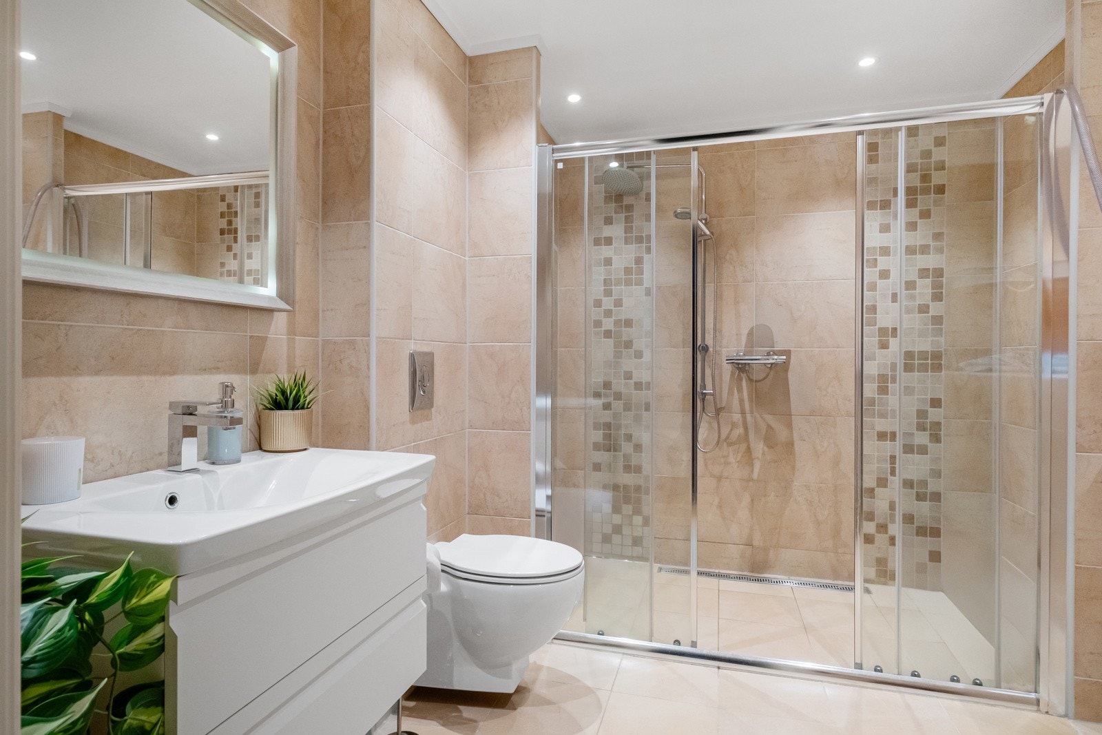 Badet i underetasjen er fra 2011. Galleribilde