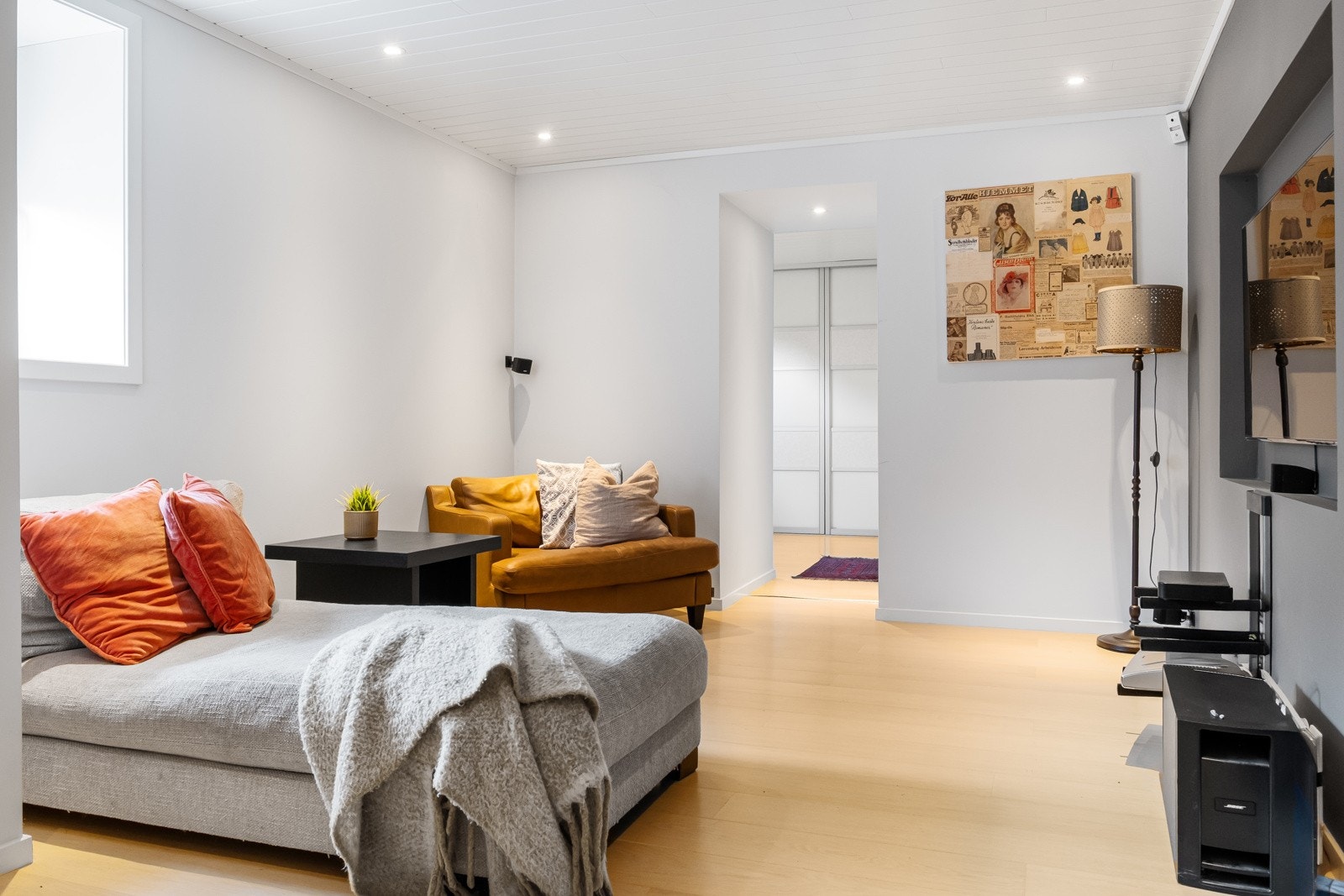 Denne etasjen ble pigget for god takhøyde i 2011. Se punktet ferdigattest. Galleribilde