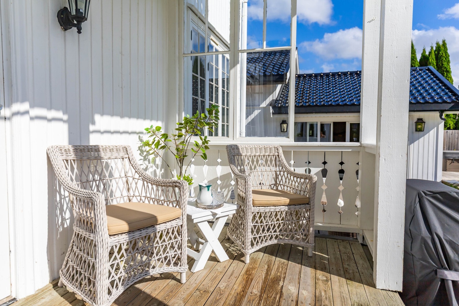 Det er gode solforhold på terrassen. Galleribilde