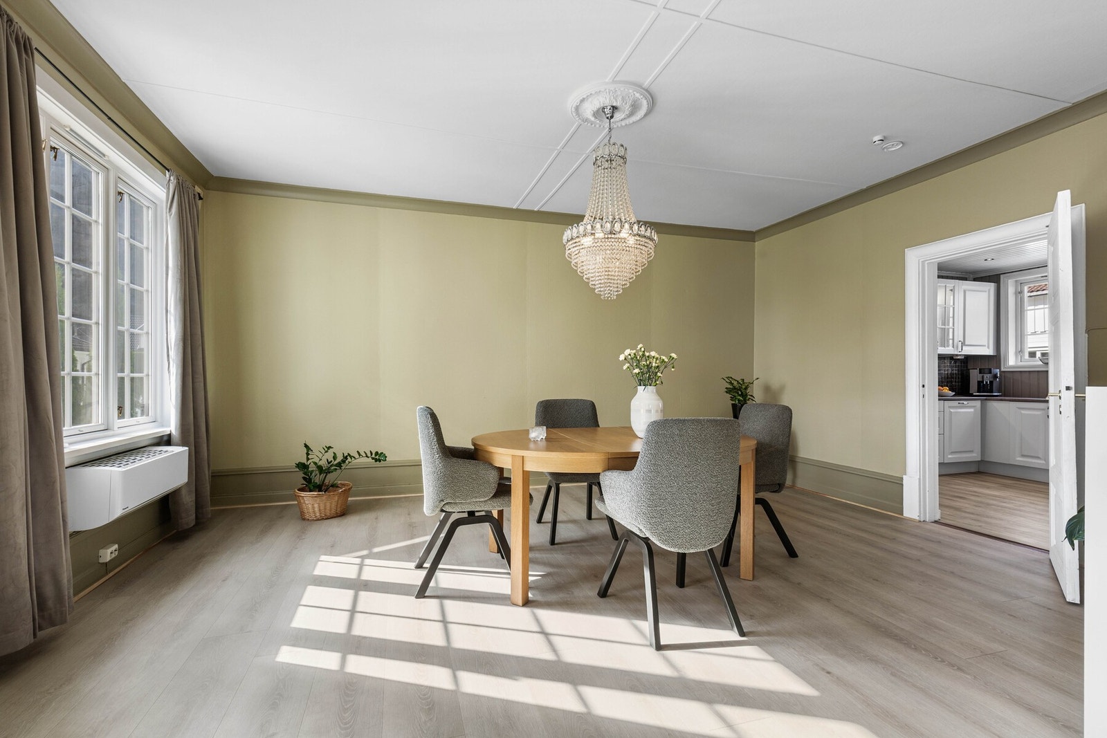 I spisestuen er det varmepumpe Galleribilde