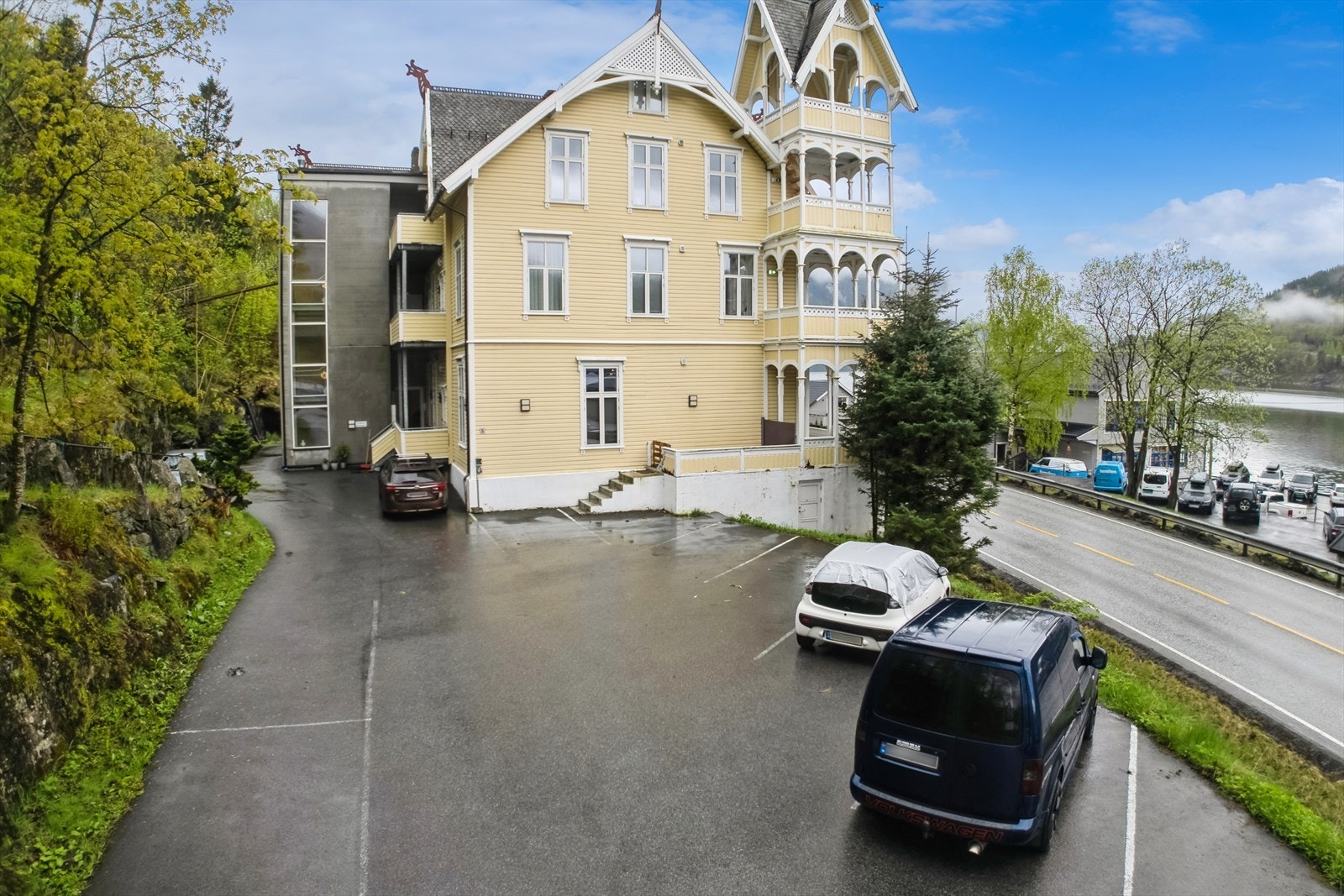 Parkering i sameige Galleribilde