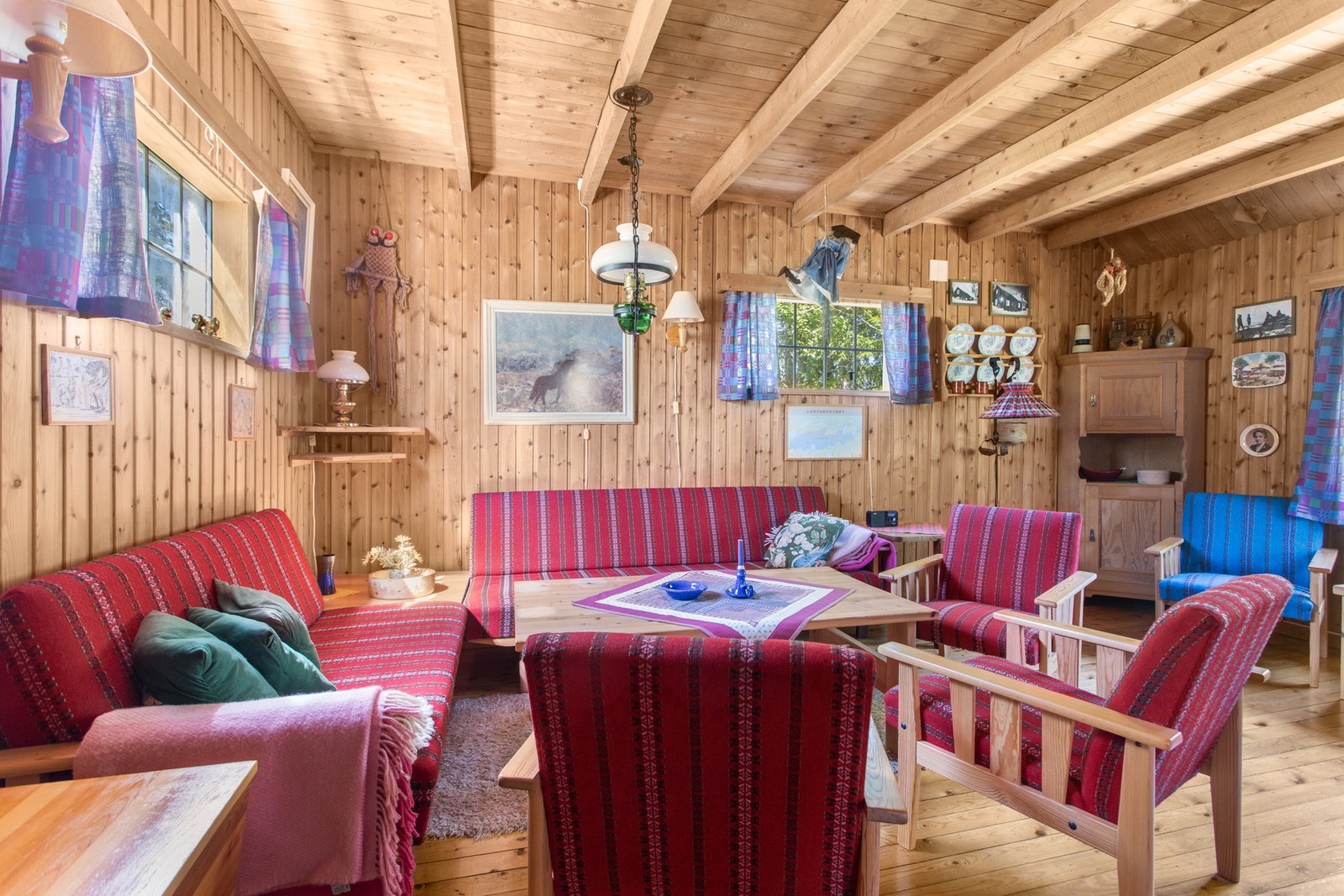 Hytte, anneks og uthus har innlagt strøm Galleribilde