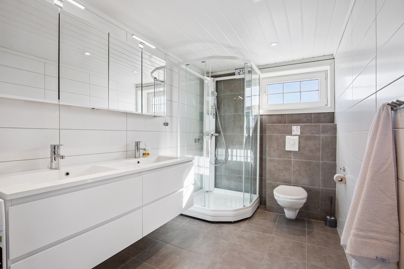 Bad 1. etasje Galleribilde