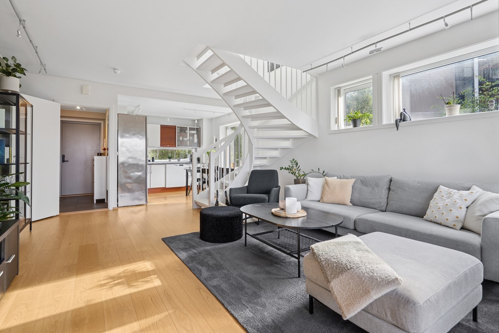 DNB Eiendom ved Ola Sollied Halvorsen har gleden av og presentere Stallovegen 106! Galleribilde