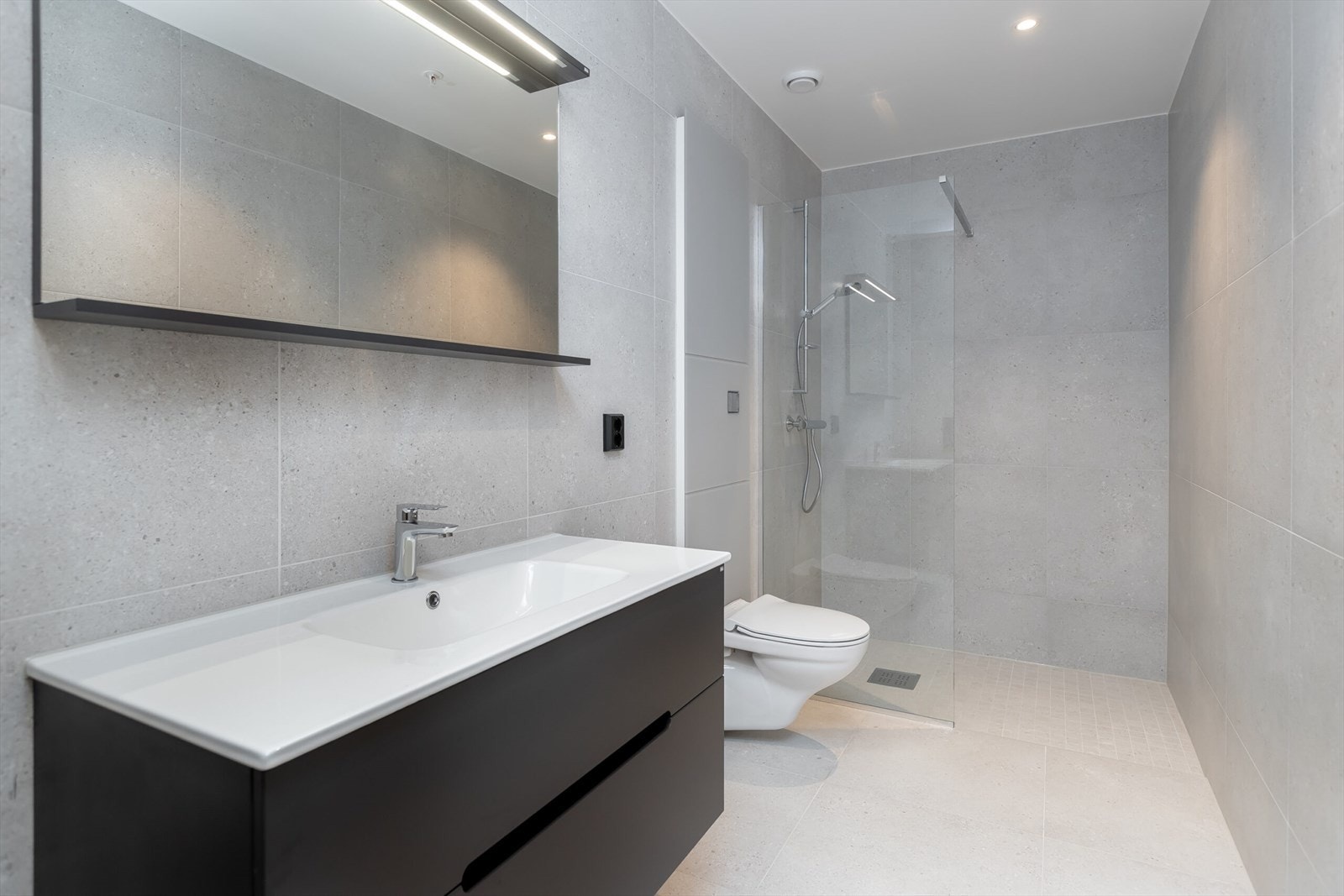 Flislagt bad Galleribilde