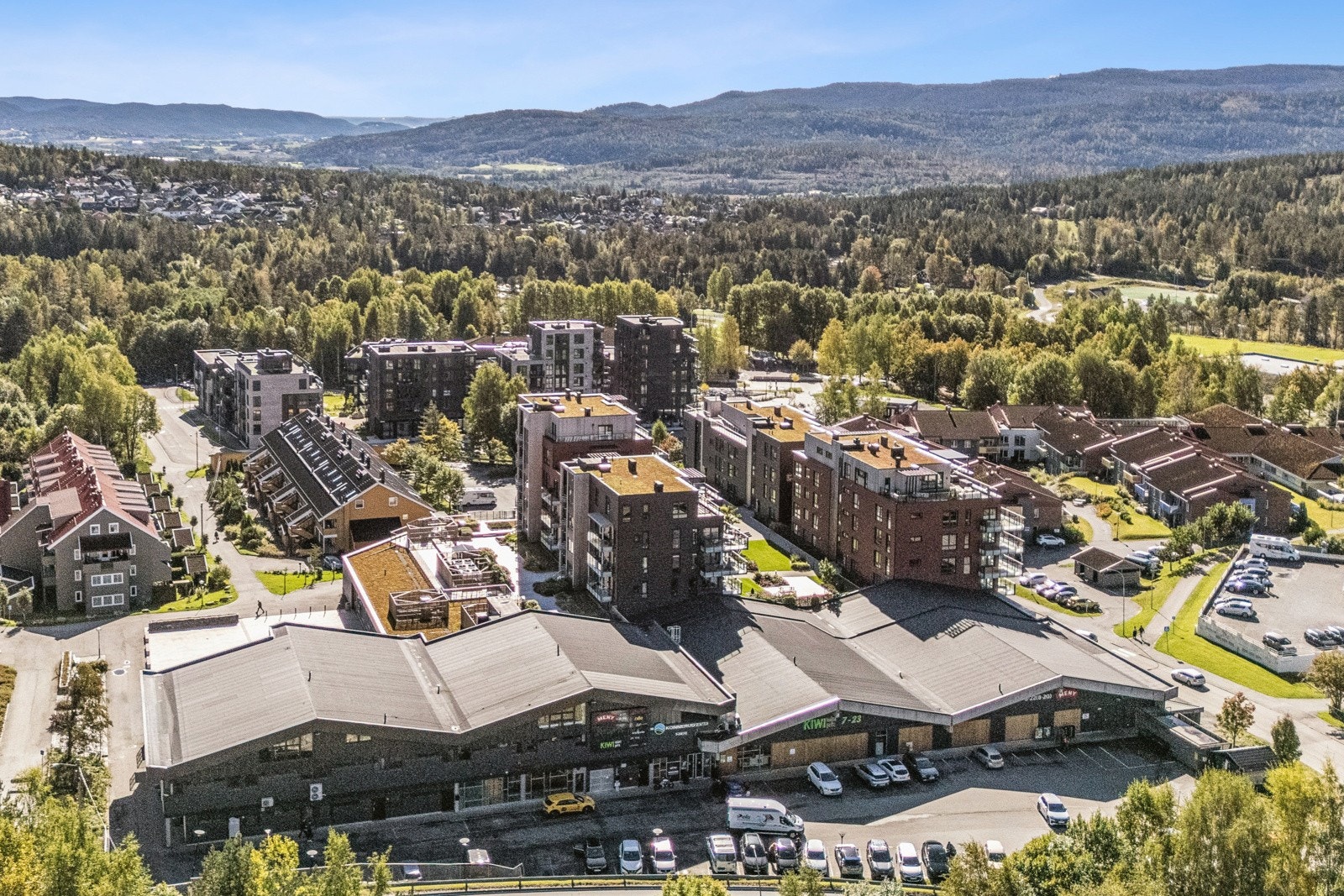 Dronefoto over Konnerud Senter Panorama! Galleribilde