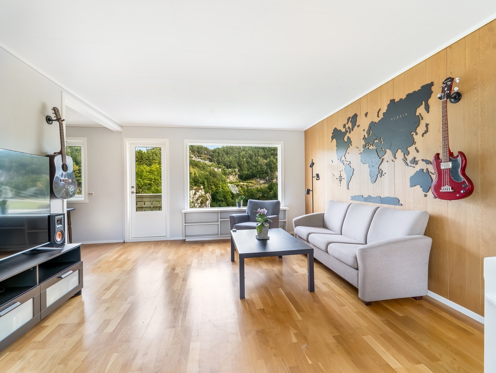 Stue m/utgang til balkong. Galleribilde