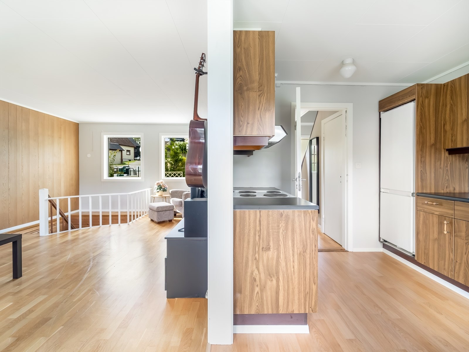 Delvis åpen løsning mot kjøkken Galleribilde