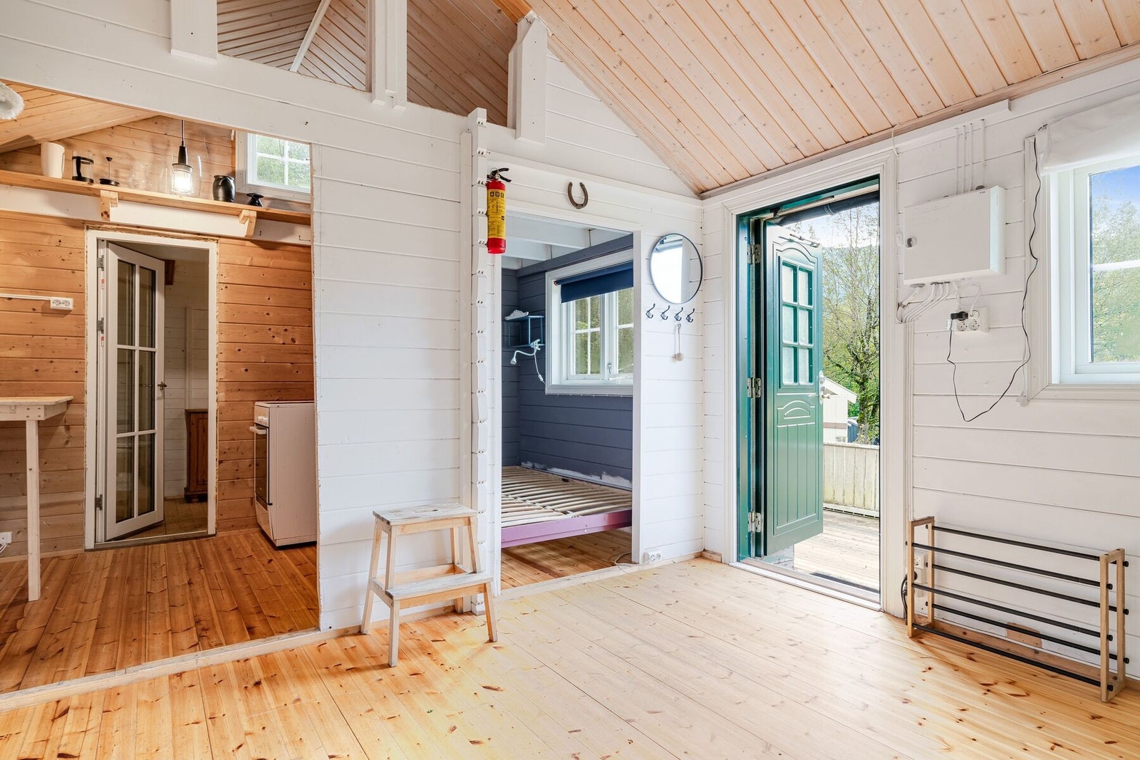 Boligen er oppført i 2007 som byggesett og er av typen "Lillevilla". Galleribilde