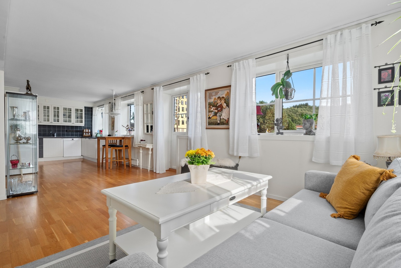 Her presenteres en flott og innholdsrik selveierleilighet med sentral beliggenhet på Melhus. Galleribilde