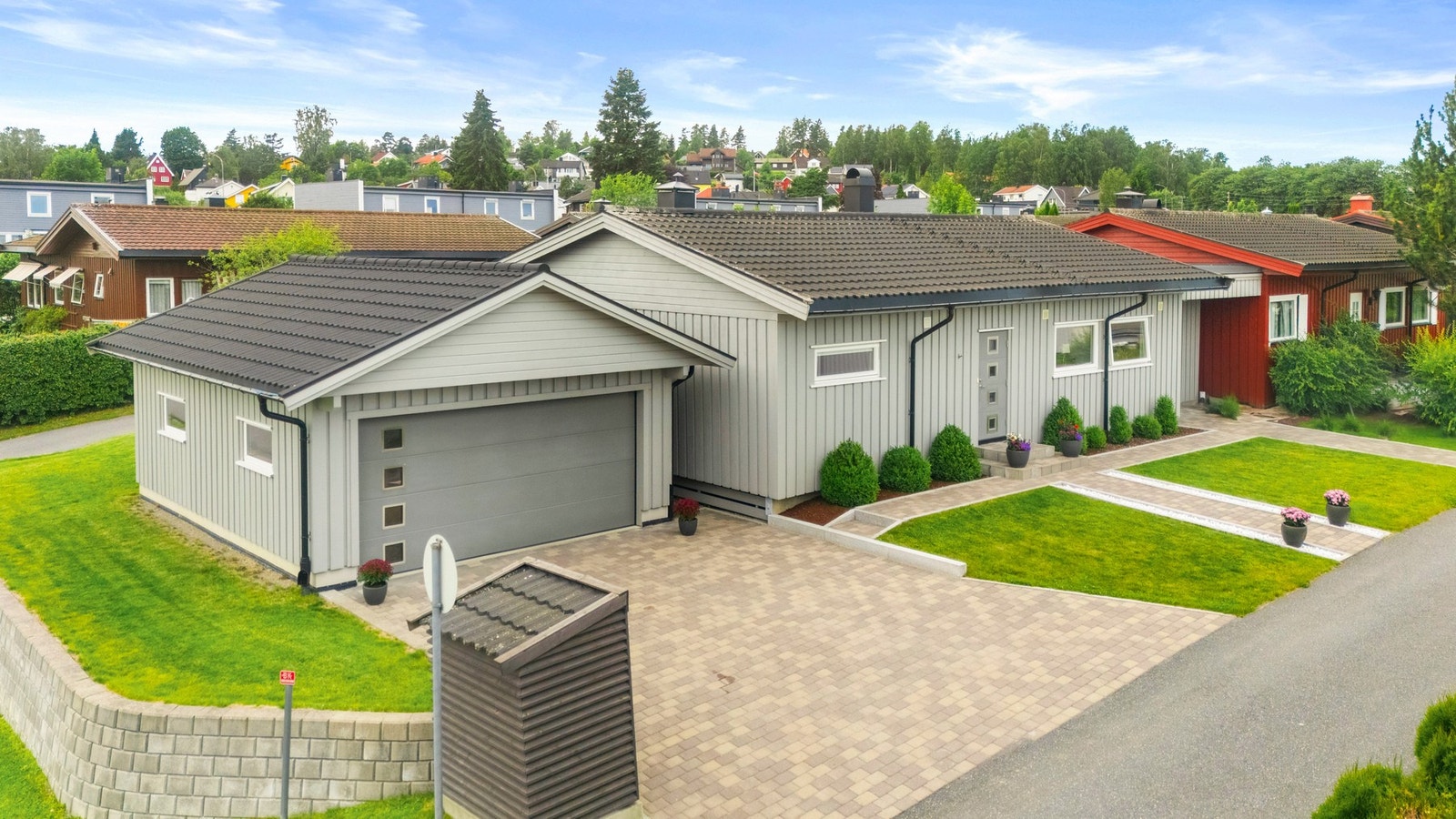 Benjamin Schrøder ønsker velkommen til Humleveien 27! Galleribilde