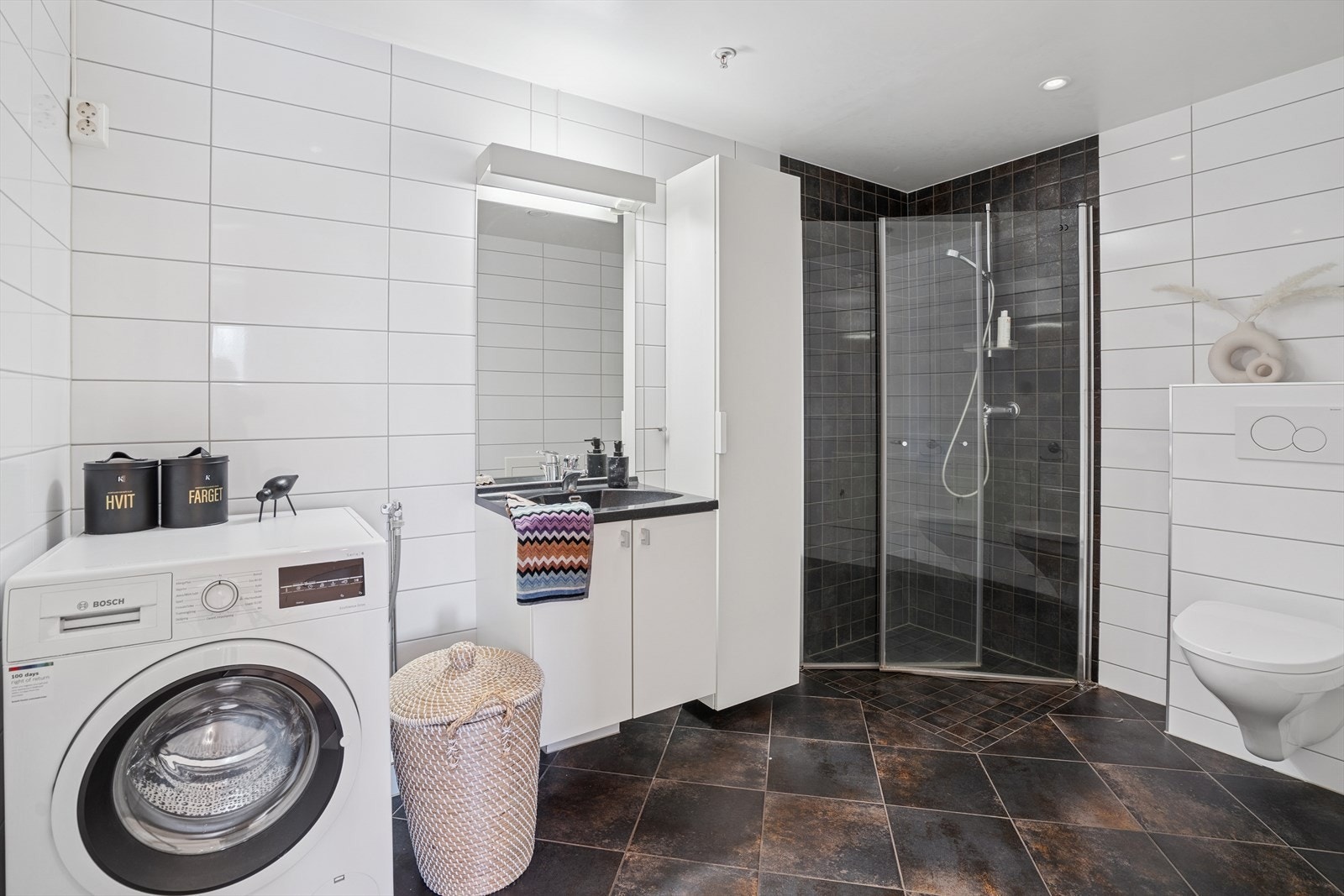 Badet har varmekabler i gulvet Galleribilde