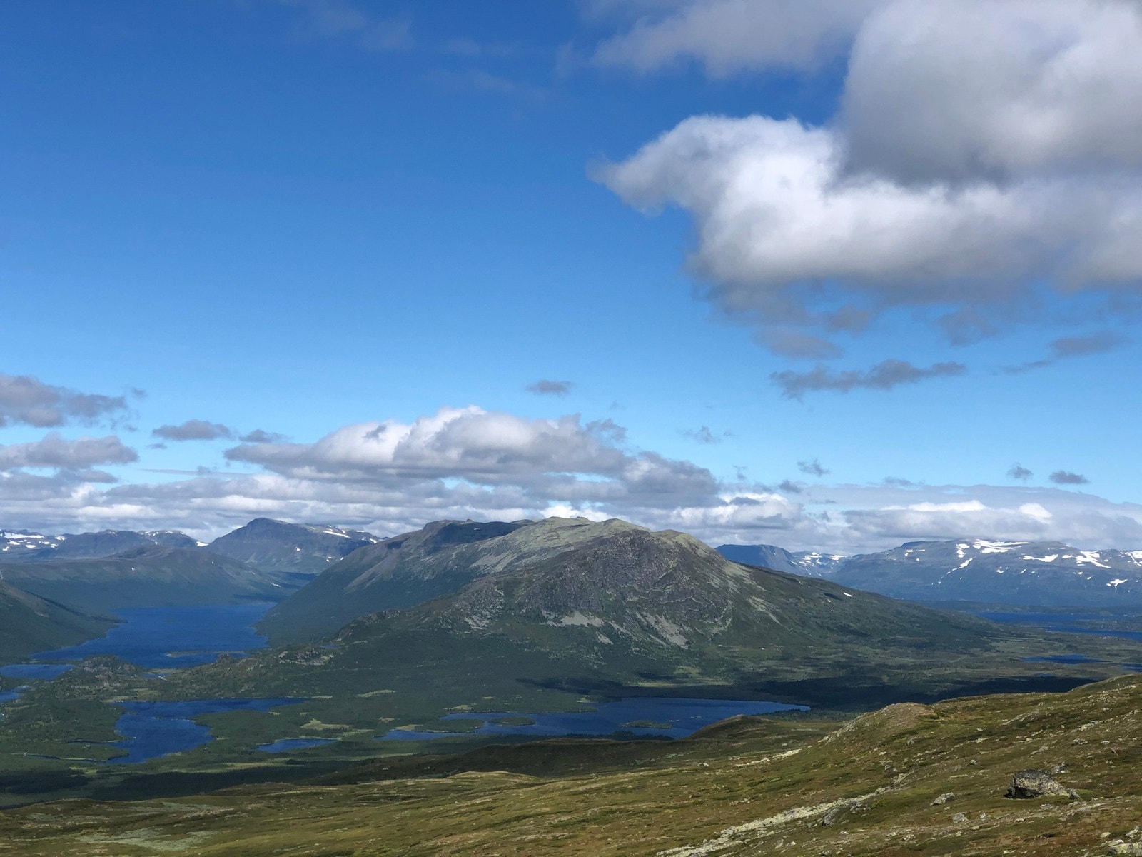 Grønsennknippa er en pupulær topptur sommer som vinter Galleribilde