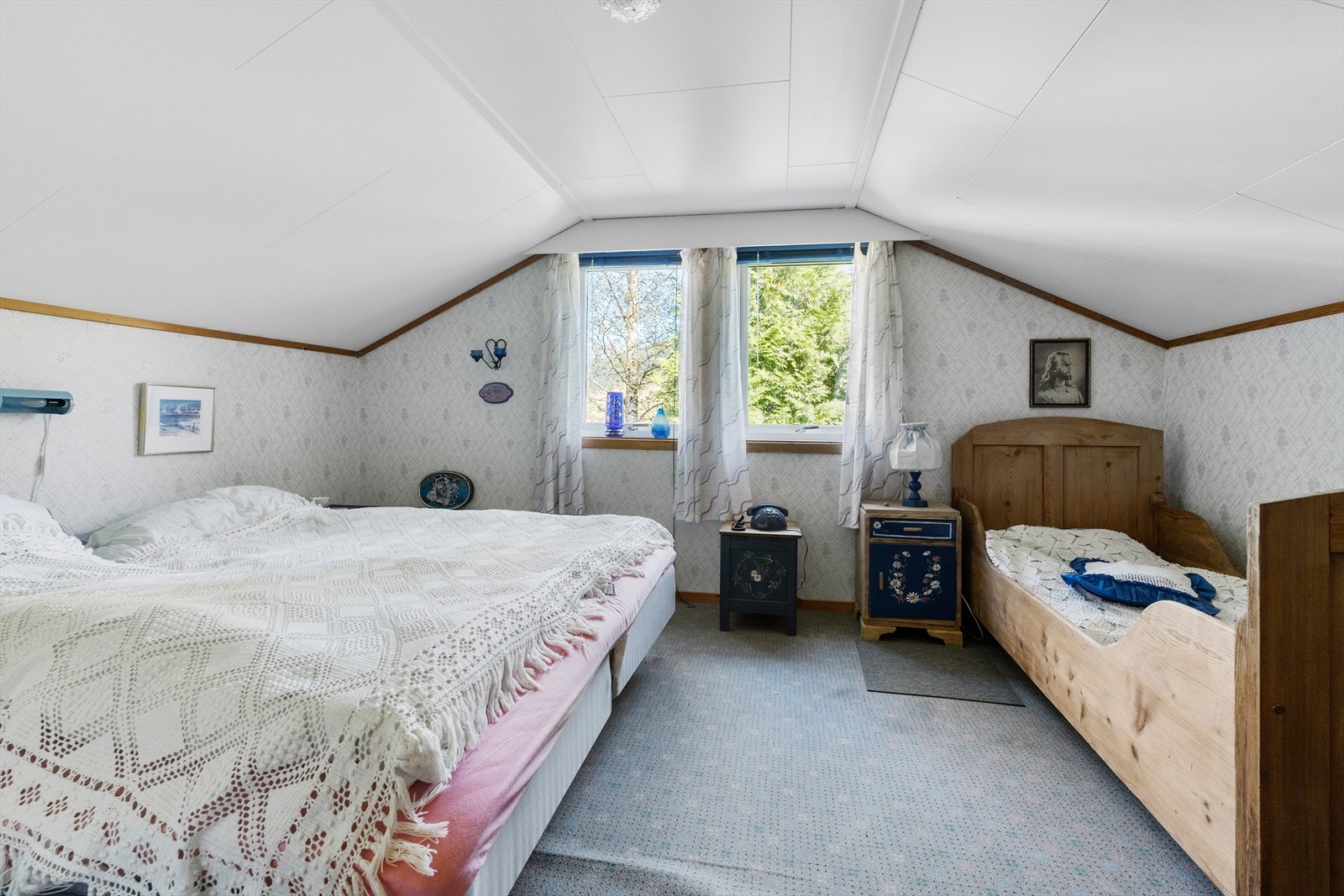 Soverom på loft. Galleribilde