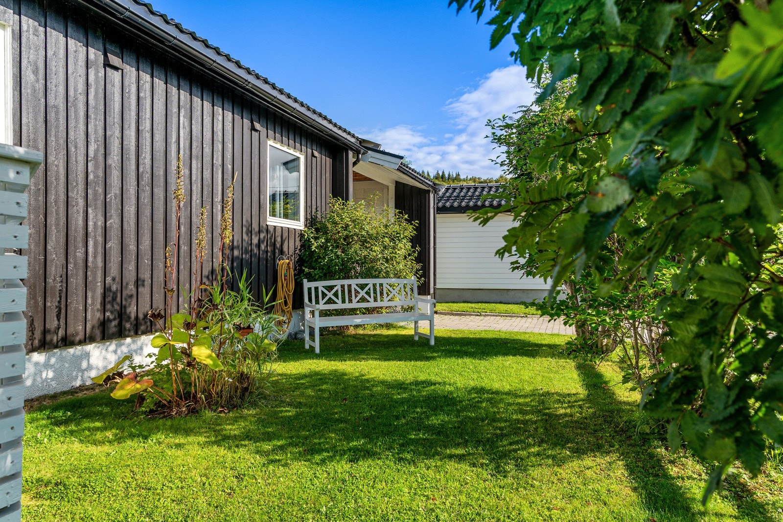 Rolig nabolag med svært lite trafikk ? ideelt for barnefamilier.
