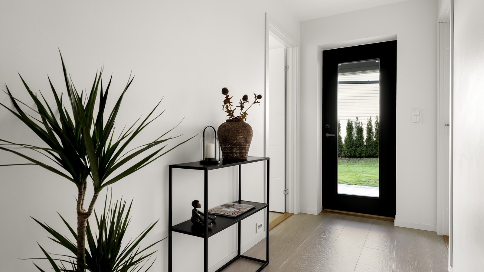 Fra underetasjen er det direkte adkomst til hagen Galleribilde