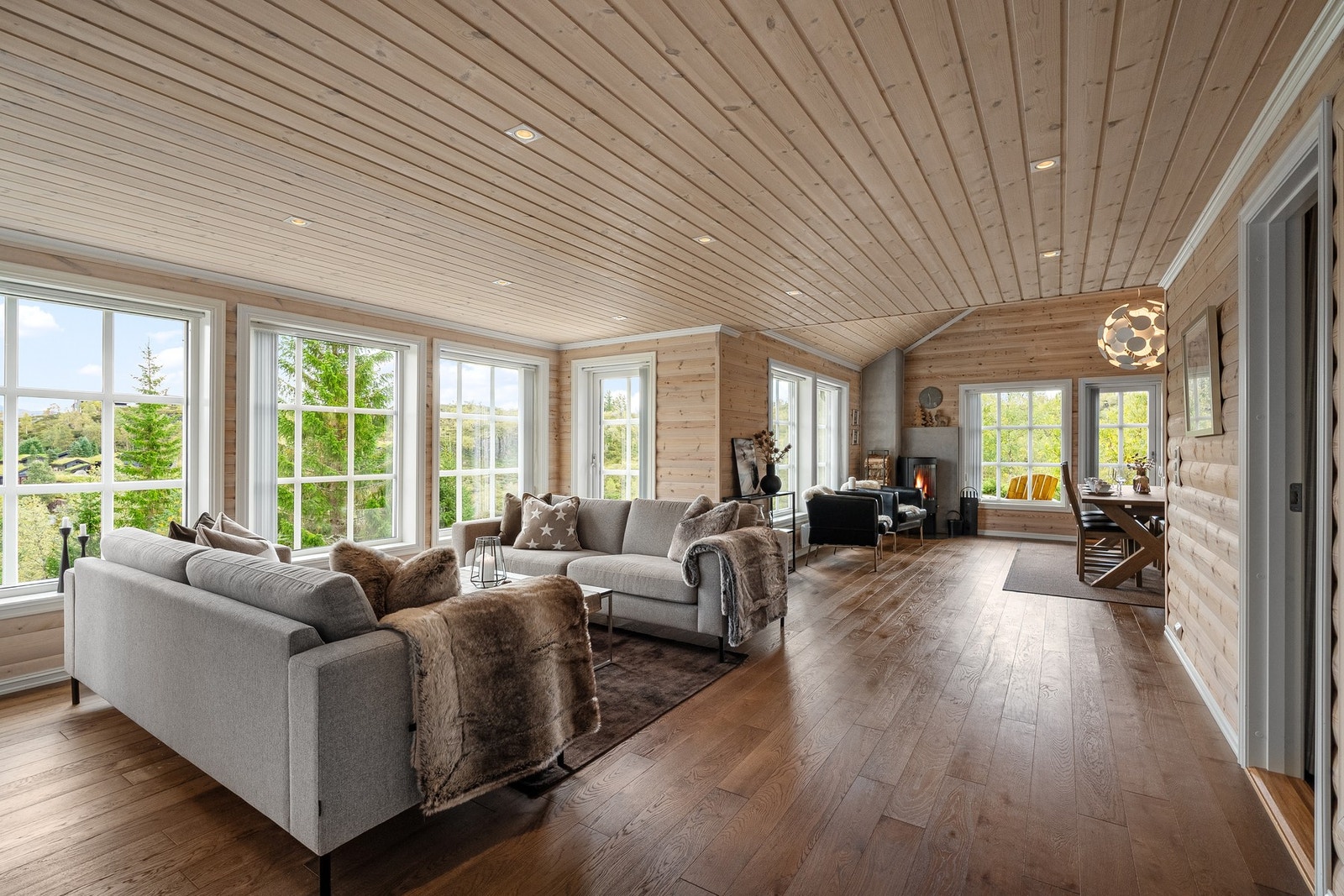 Hytta er fra 2011 og ble bygget på i 2020. Hytta fremstår som sjeldent godt ivaretatt. Galleribilde