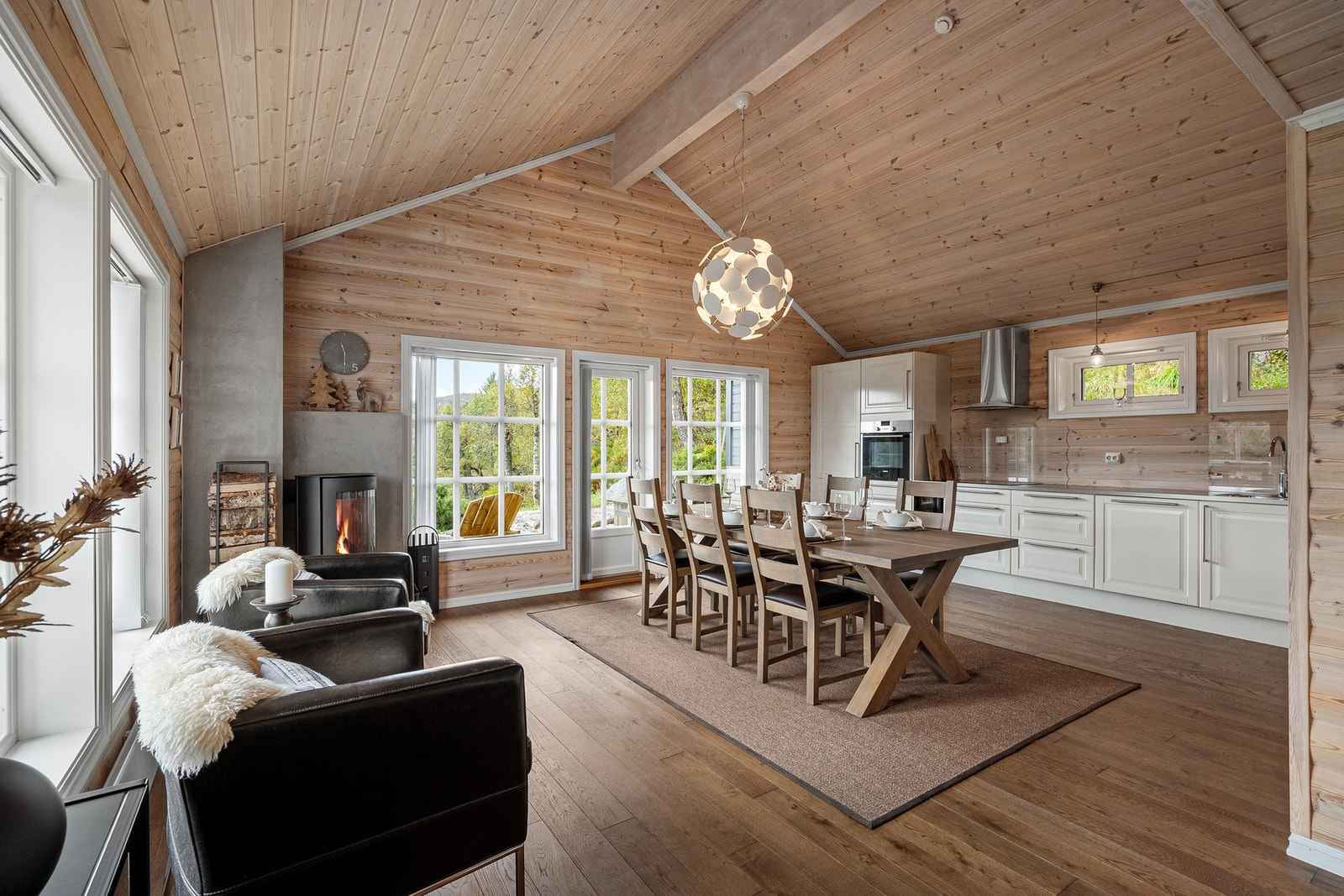 Stue/spisestue. Galleribilde