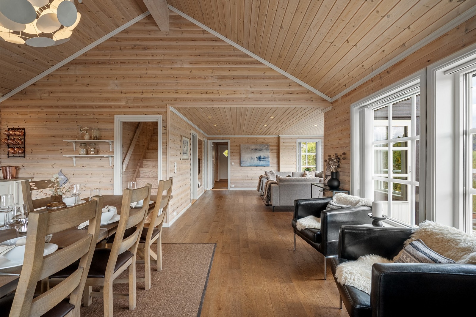 Stue/spisestue. Galleribilde