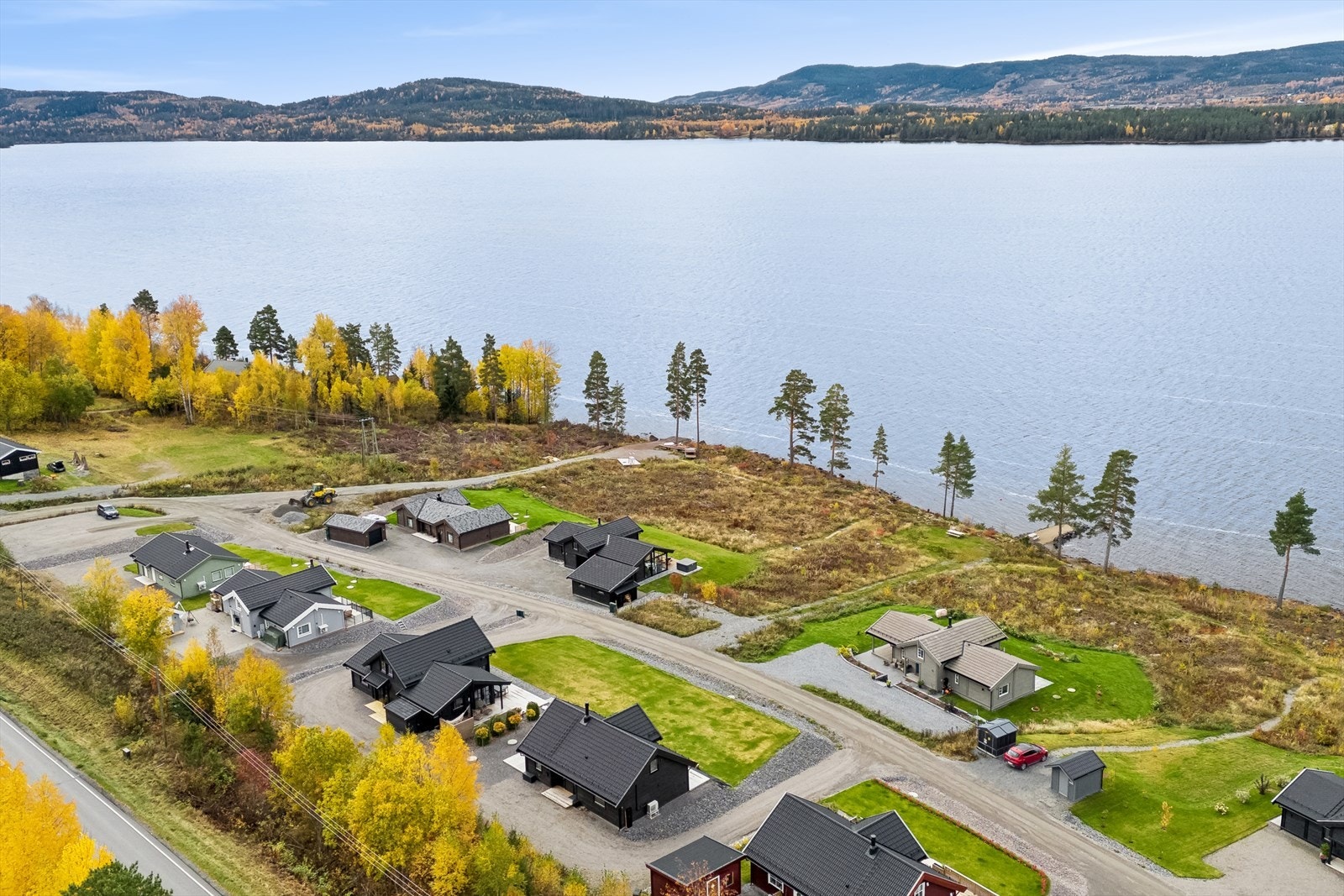 Denne eiendommen har særskilt flott beliggenhet på "Svingen Vest", som er et nyere hyttefelt Galleribilde