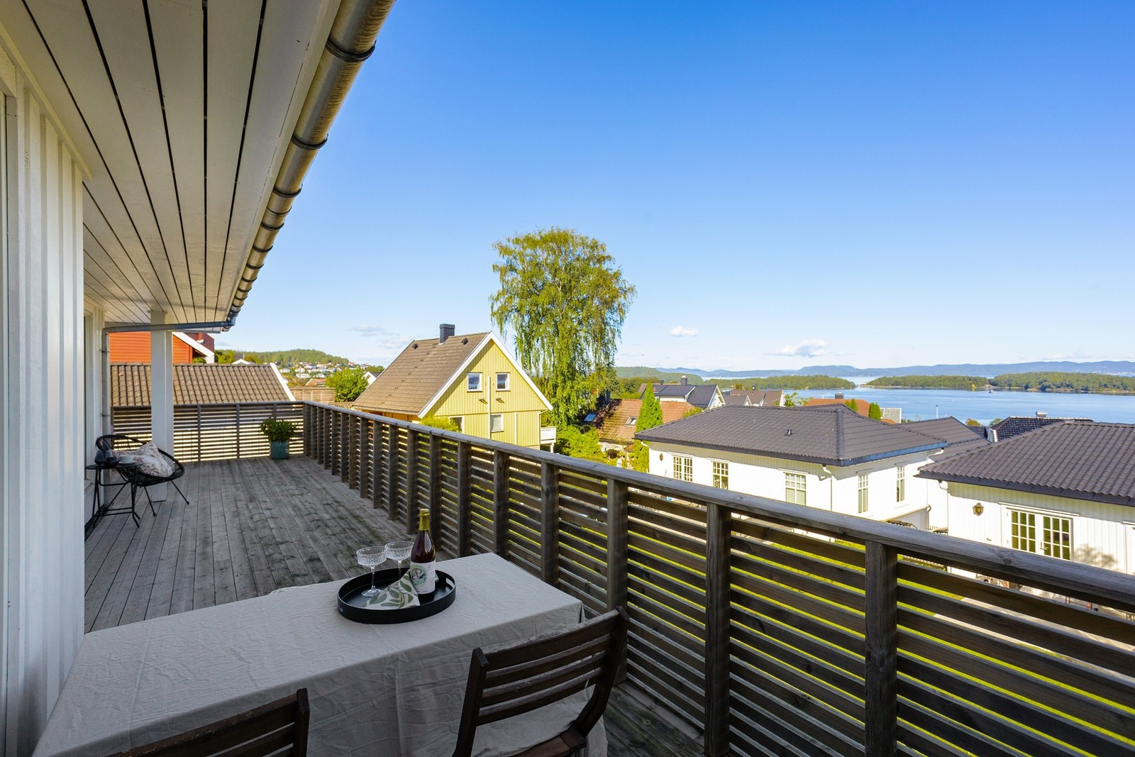 Terrassen byr på gode møbleringsmuligheter. Galleribilde