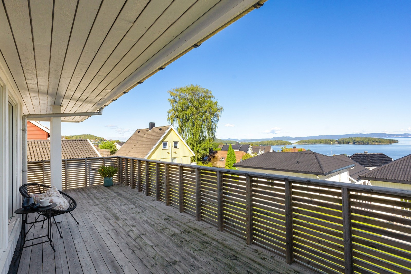 Nydelig utsikt fra terrassen. Galleribilde