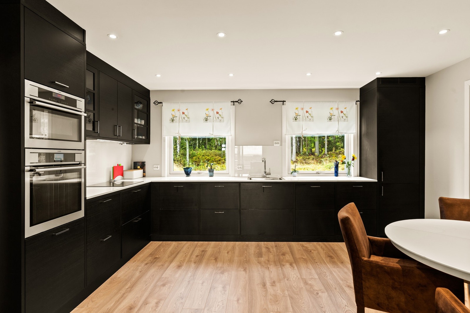 Kjøkkenet ble pusset opp i 2017 med bl.a. ny innredning fra Drømmekjøkken Galleribilde