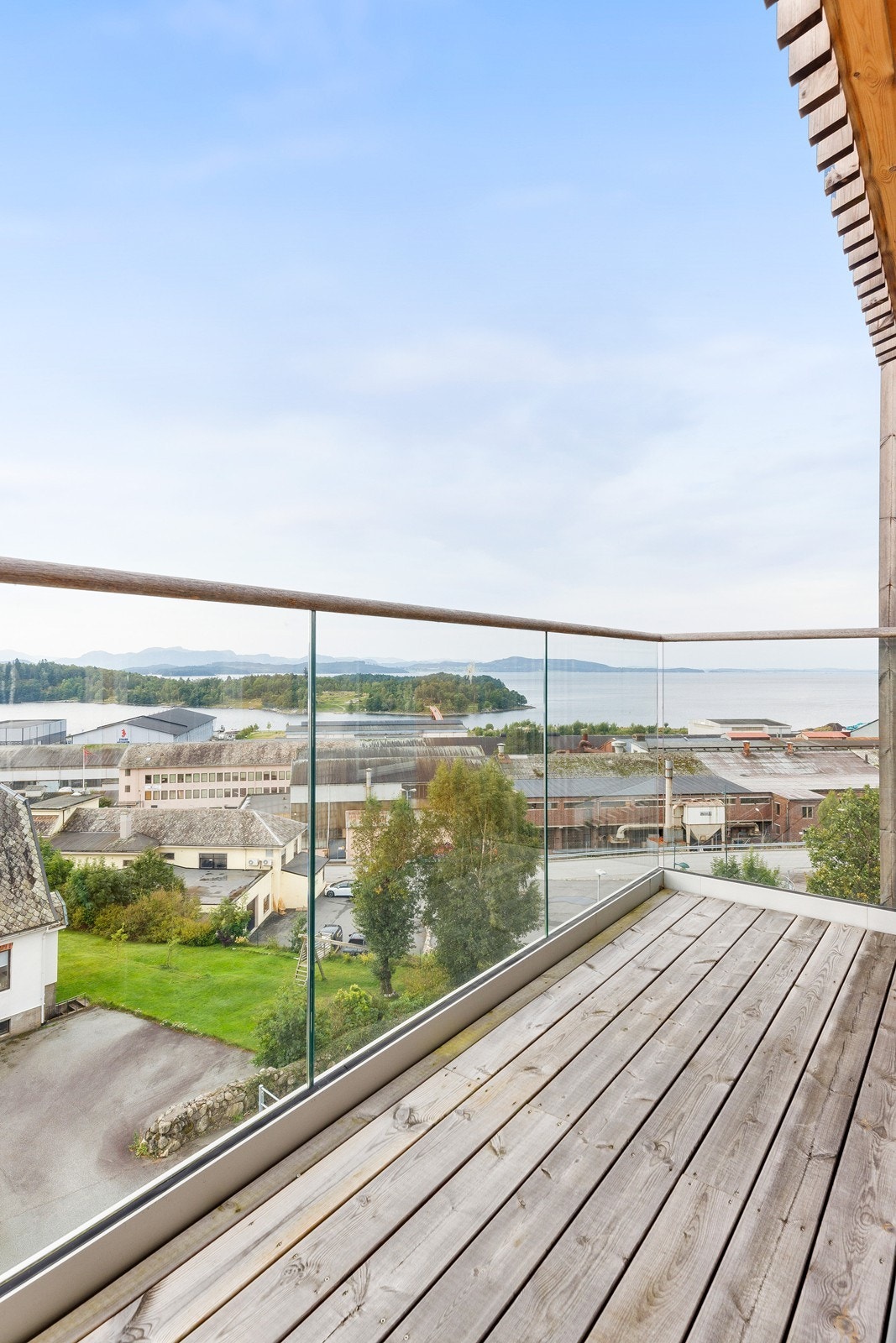 Utsikten strekker seg også helt mot Stavanger Galleribilde