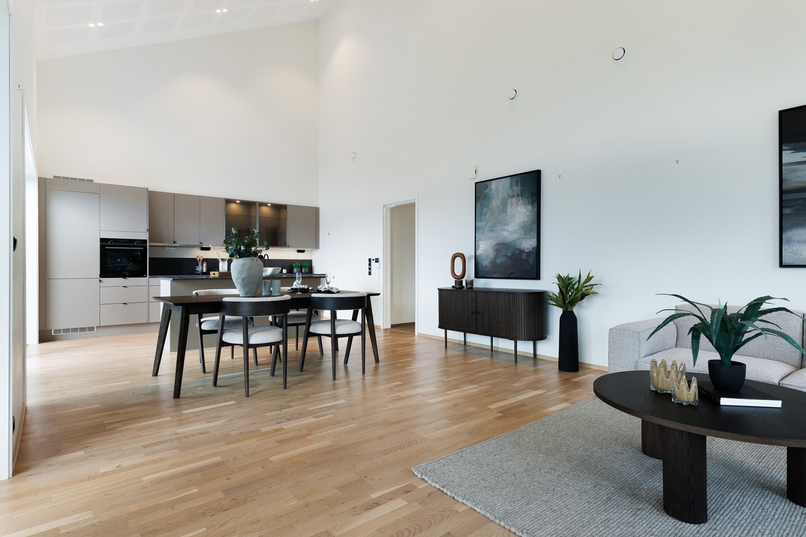 Leiligheten er velholdt og holder god standard Galleribilde