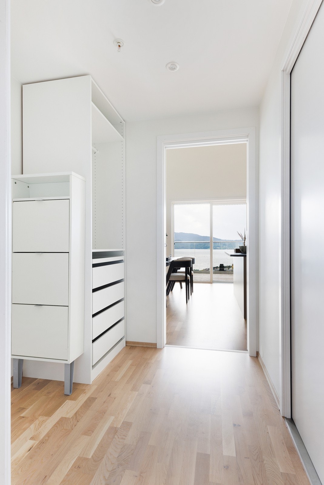 Mellomgang med garderobeplass Galleribilde