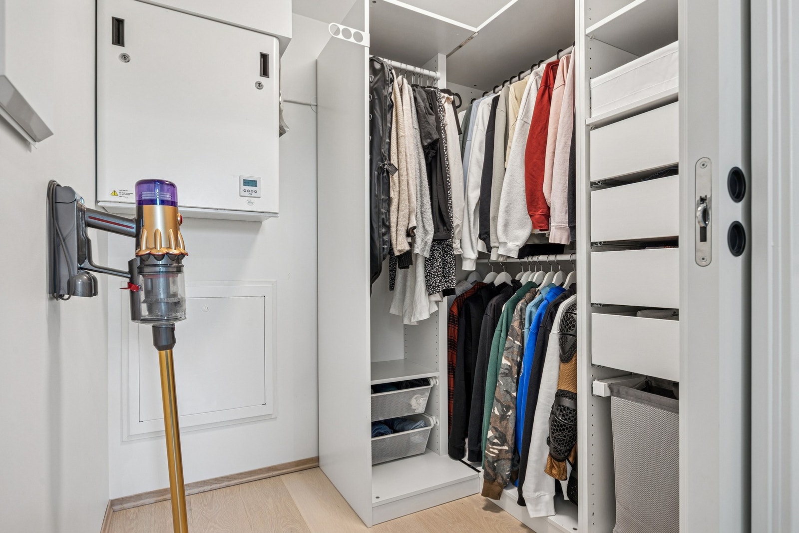 Boden måler ca. 3,5 kvm. Galleribilde