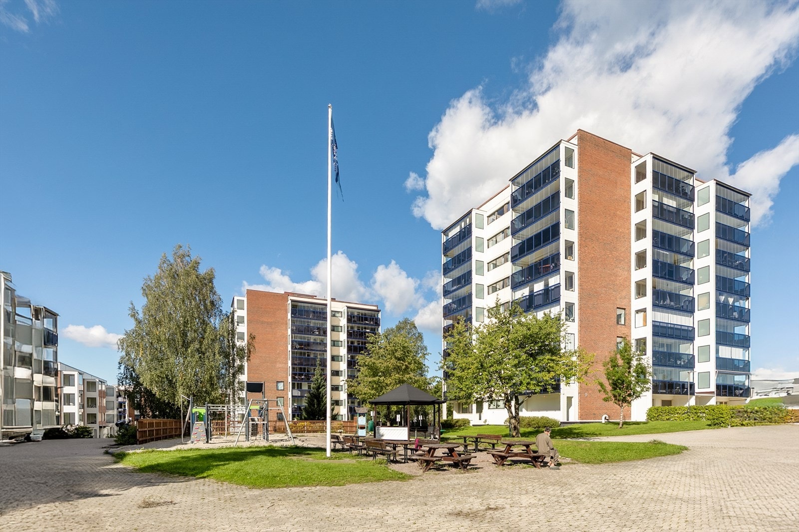 Området er ideelt for barnefamilier, med mange lekeområder og kort vei til byen. Galleribilde