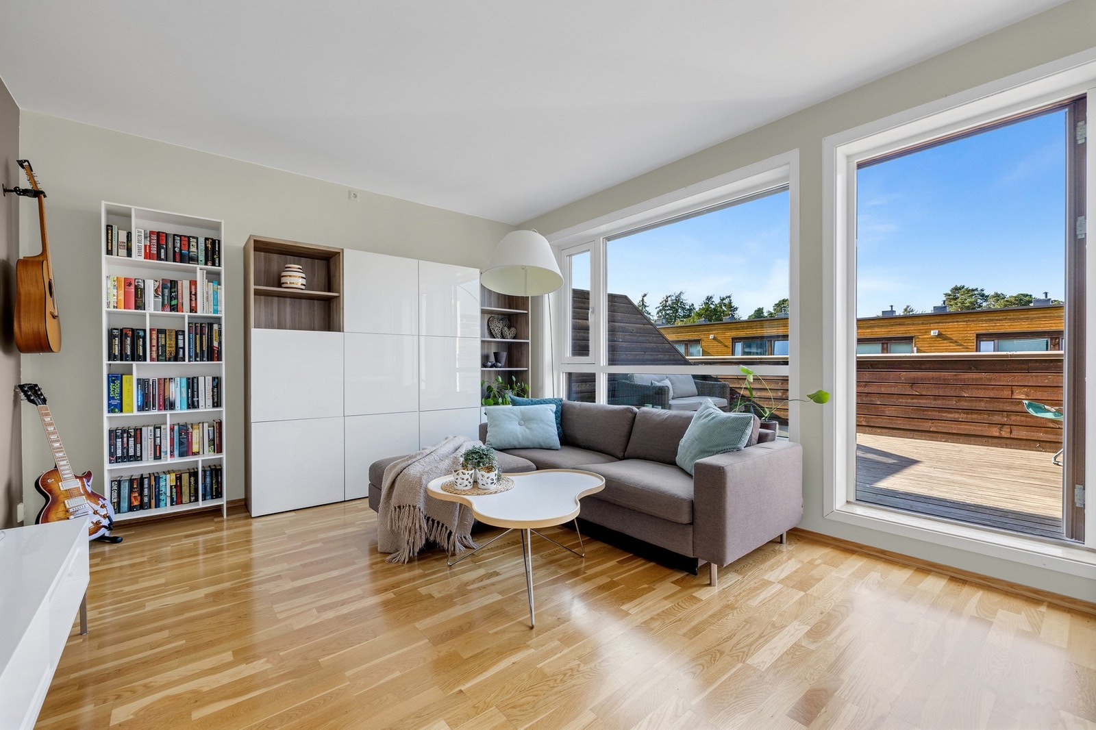 Fra loftstuen har du utgang til boligens tredje balkong! Galleribilde