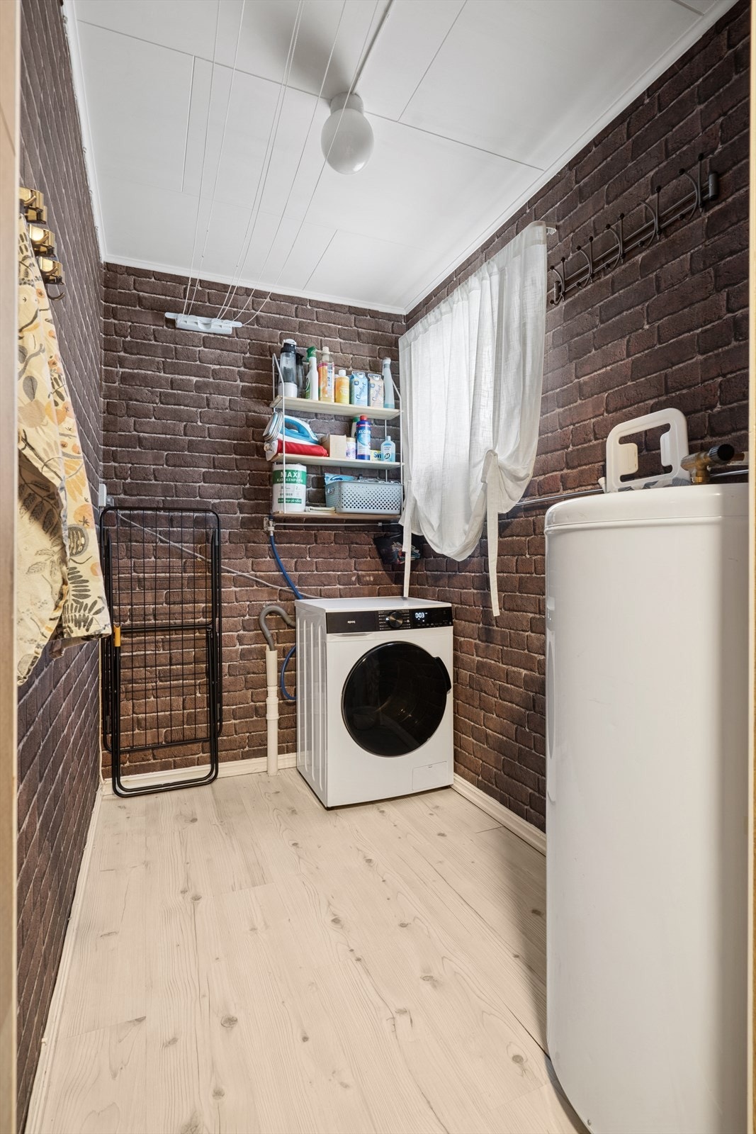 Vaskerommet. Galleribilde