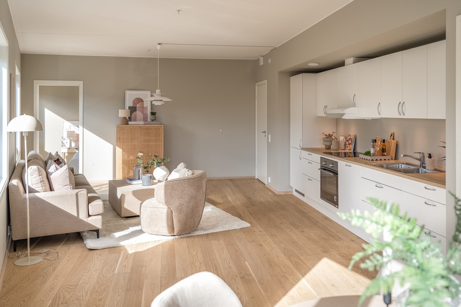 Leiligheten har et nøytralt men moderne fargevalg. Galleribilde