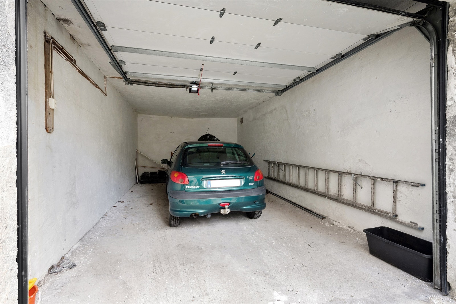 Garasje tilknyttet boligen. Galleribilde
