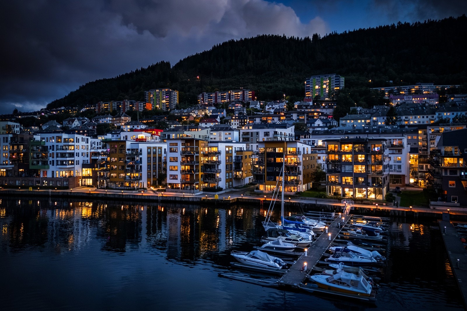 - Bosett deg i et av byens flotteste nabolag - Galleribilde