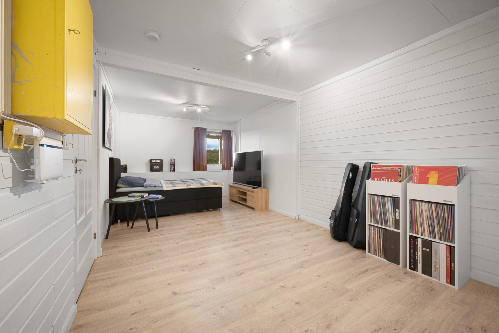 Resterende soverom er boligens underetasje - dette er utvidet i senere år og har ekstra god plass Galleribilde