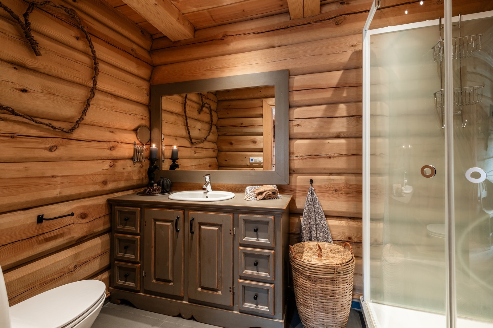 Bad i tilknytting til hovedsoverommet Galleribilde