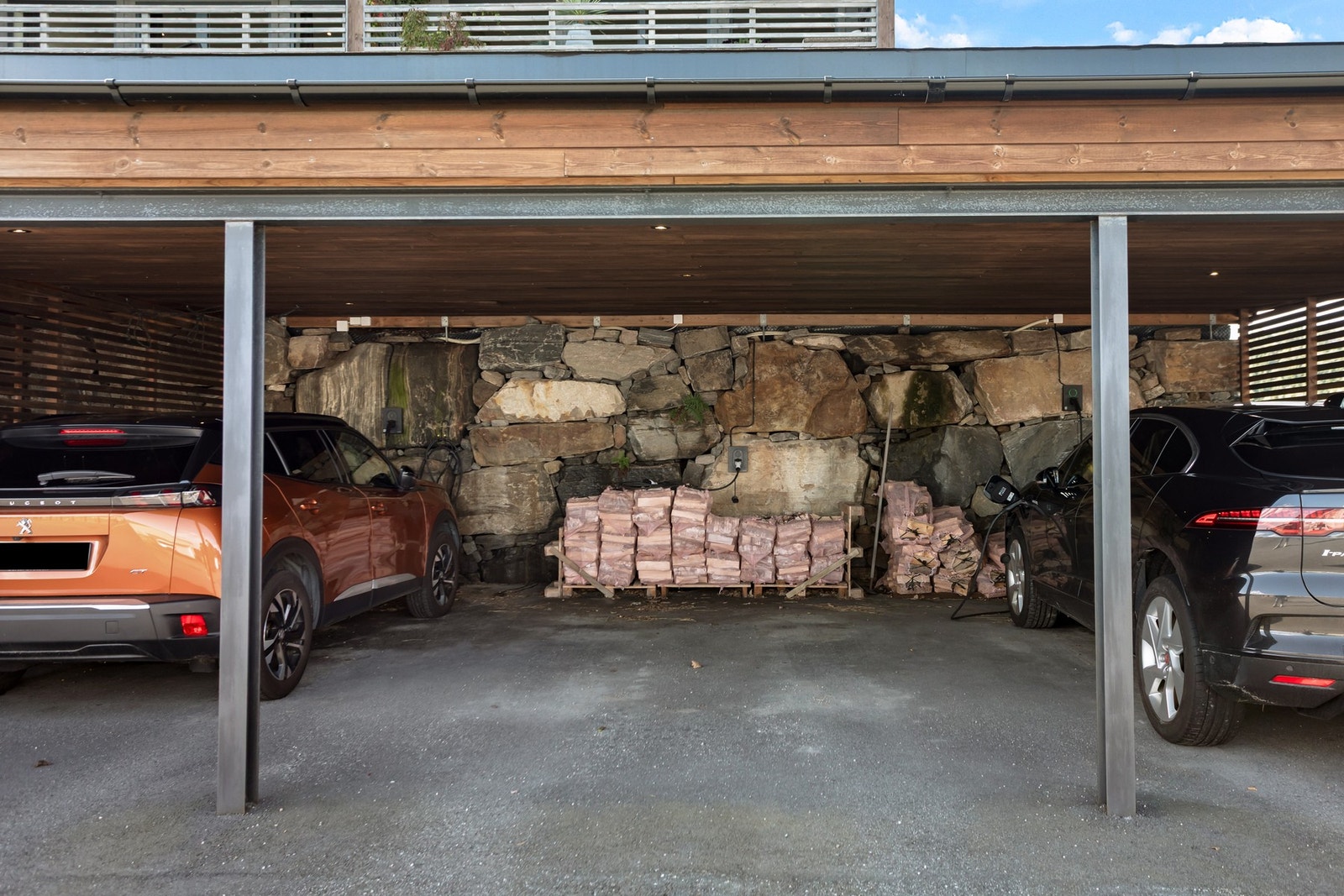 Carport m/el-bil lader. Galleribilde