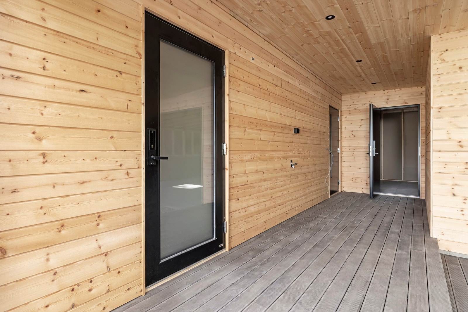 Terrassedekket er impregnert materiale Galleribilde