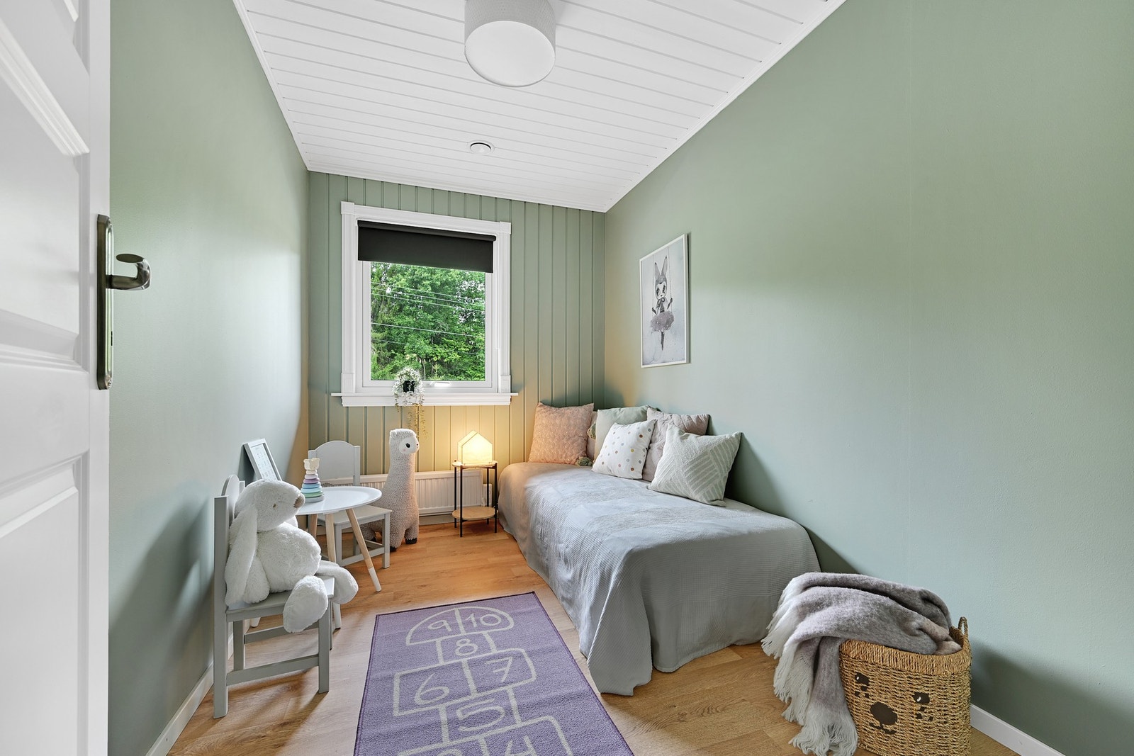 Soverom nr. 4. Dette er noe mindre og passer perfekt for små barn eller som et kontor. Galleribilde