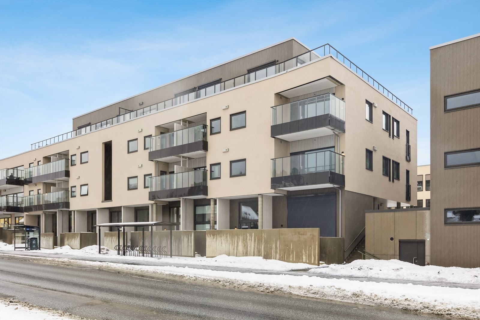 Velkommen til visning! Ta kontakt med megler dersom annonsert visning ikke passer eller du har andre spørsmål. Galleribilde