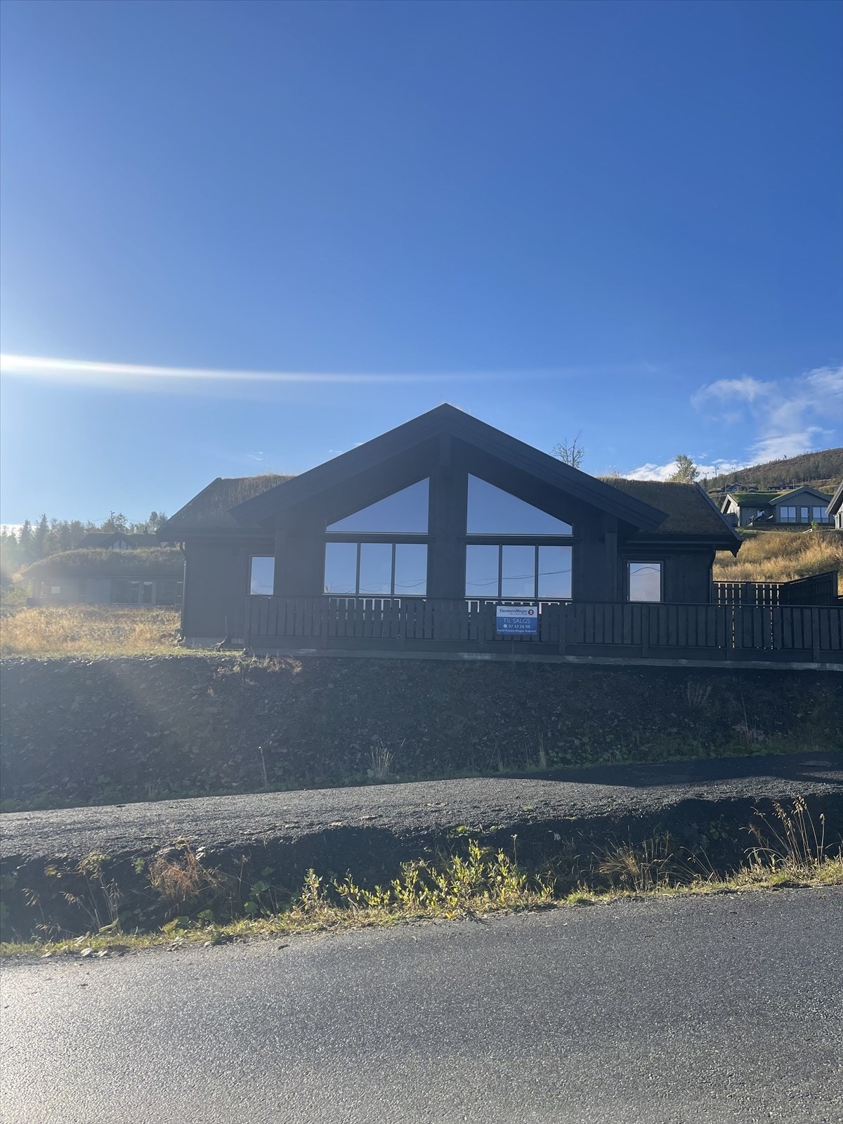 Gangveien går like nedenfor hytta. Galleribilde