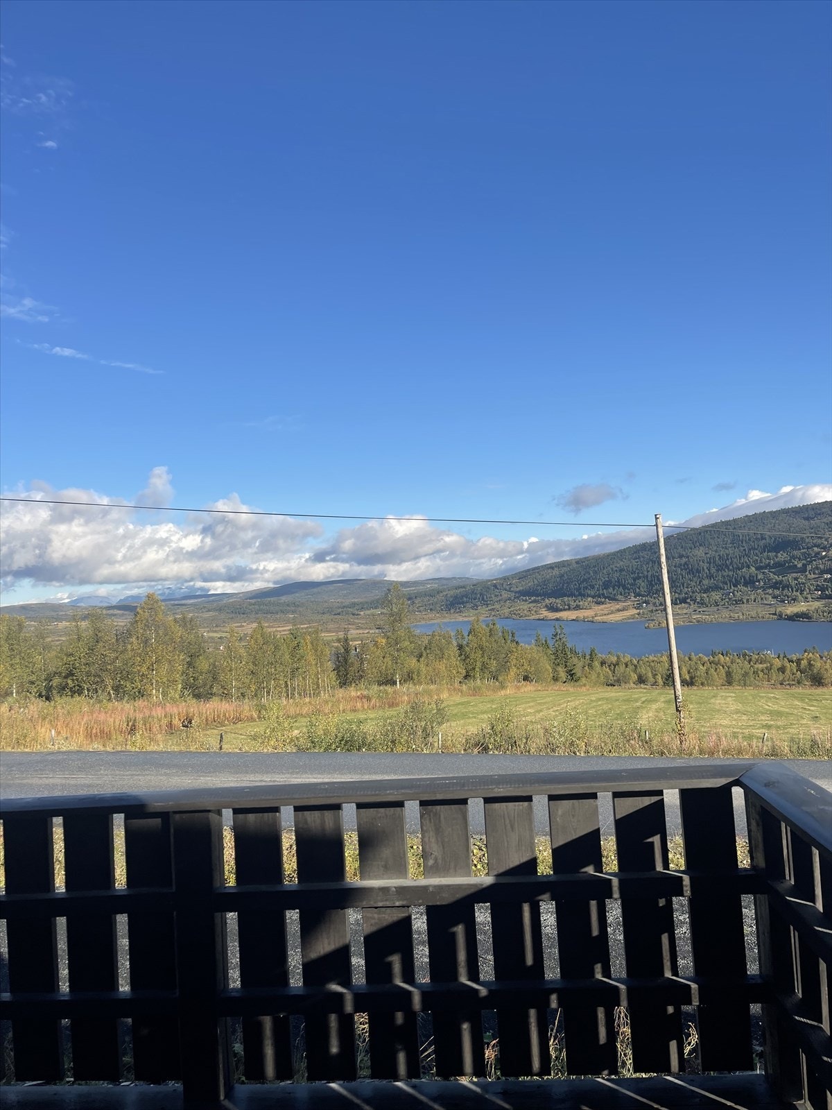 Nydelig utsikt fra terrassen. Galleribilde