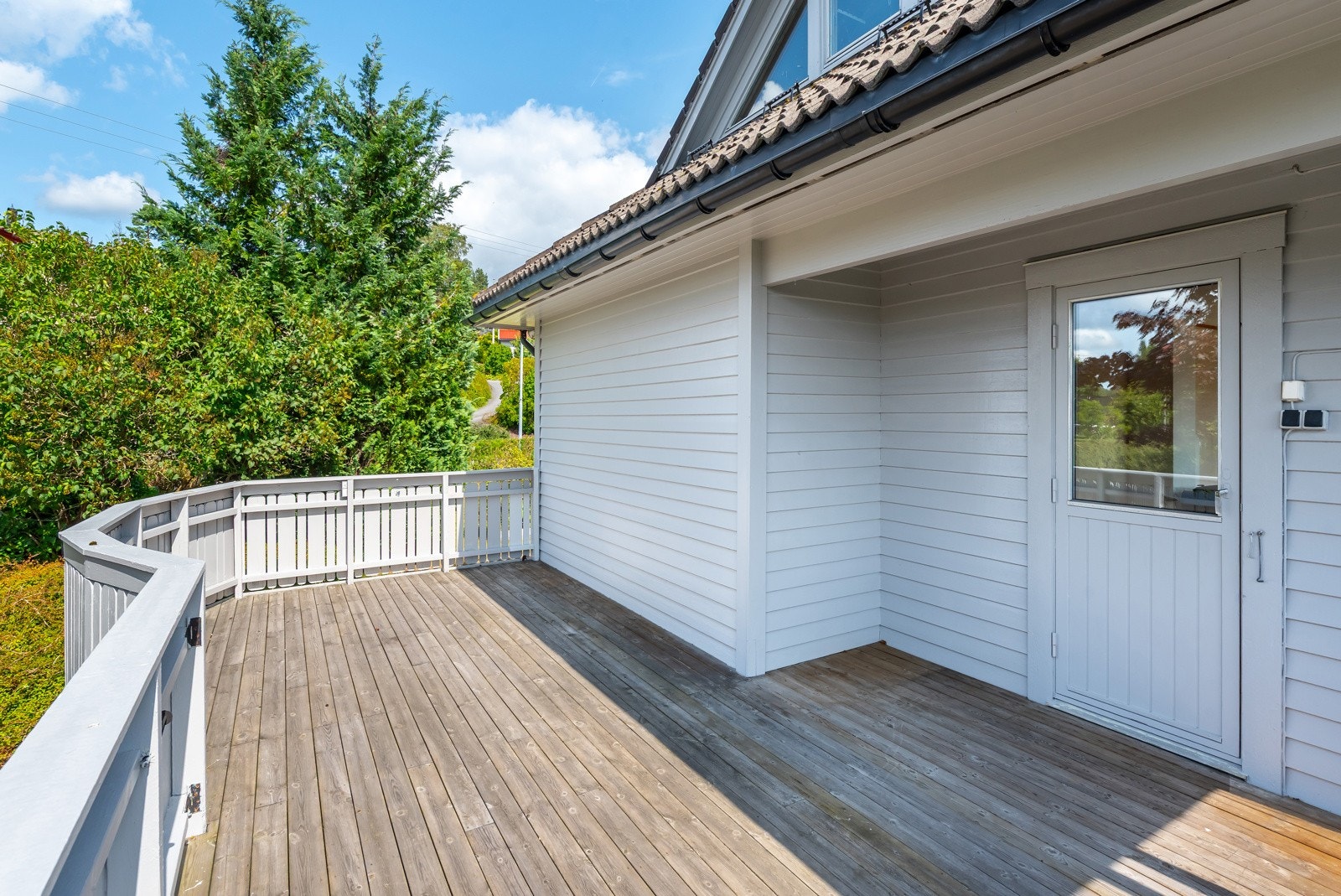 Skjermet terrasse på 25 m2. Galleribilde
