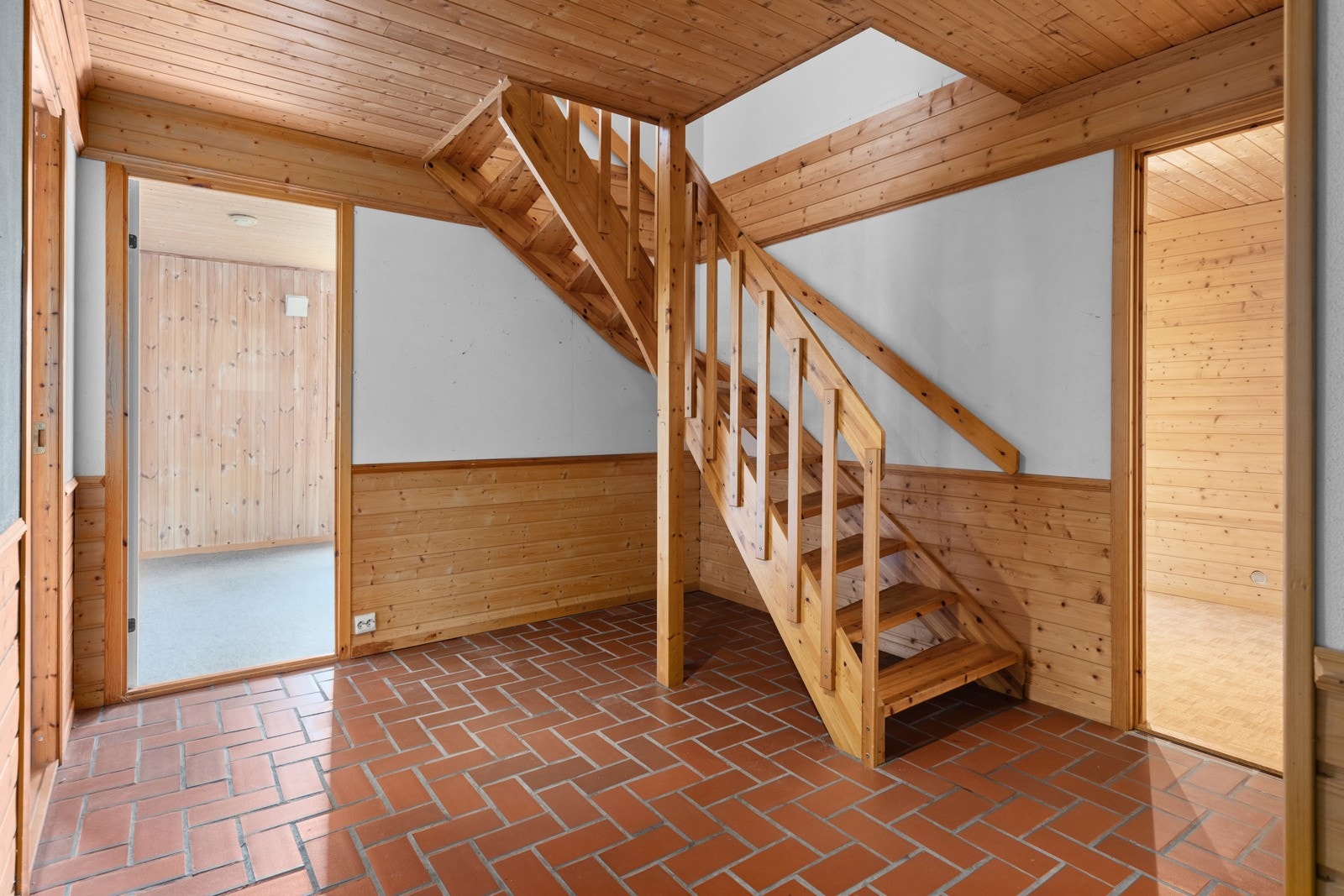 Hall i underetasjen. Galleribilde