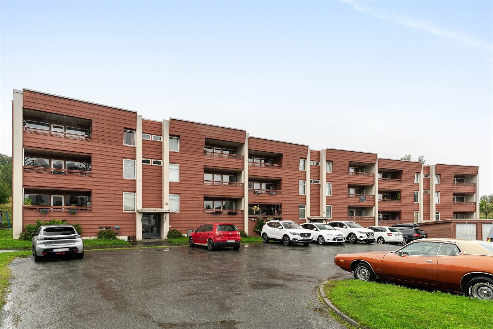 Området er særlig attraktivt for familier med barn, etablerere og godt voksne, og byr på en god kombinasjon av trygge omgivelser og nærhet til både byliv og natur. Galleribilde